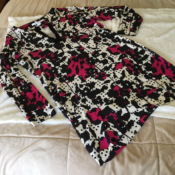 Diane Von Furstenberg Dresses & Skirts - EUC Diane Von Furstenberg Reina L/S dress